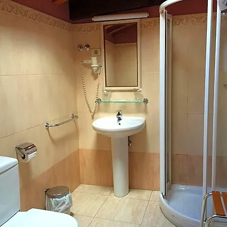 Konbenio Hotell 2*